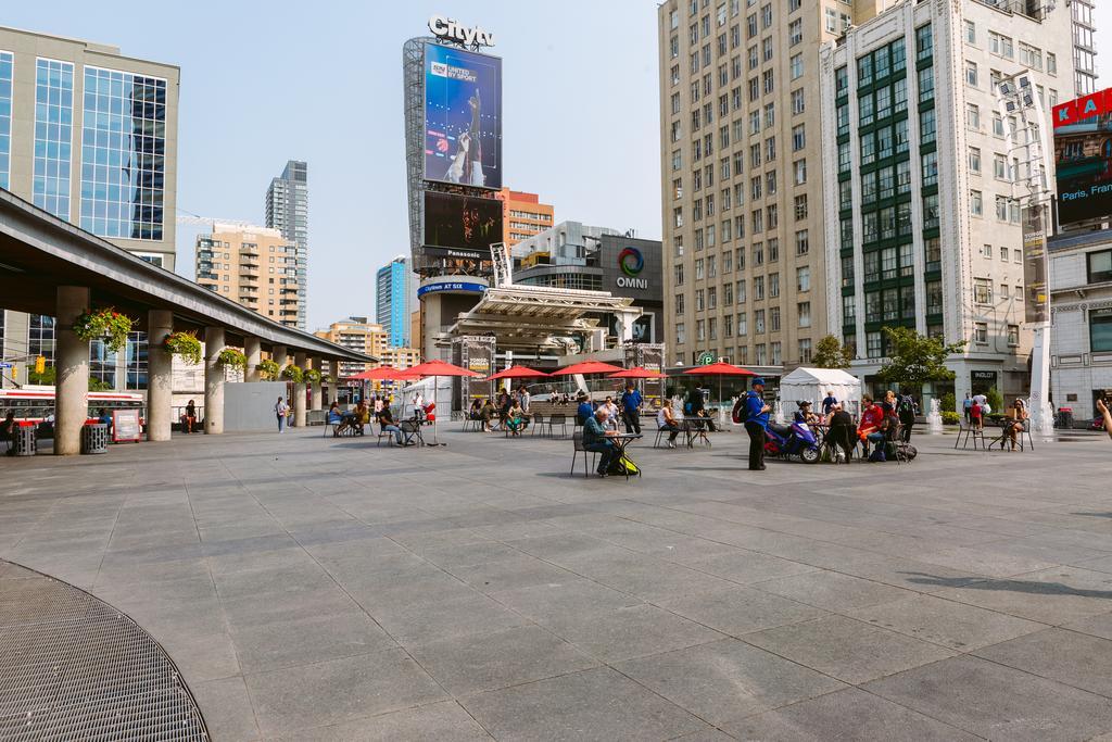 Quickstay - Chic In Yorkville Toronto Exterior foto