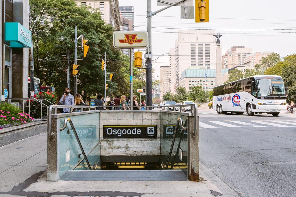 Quickstay - Chic In Yorkville Toronto Exterior foto